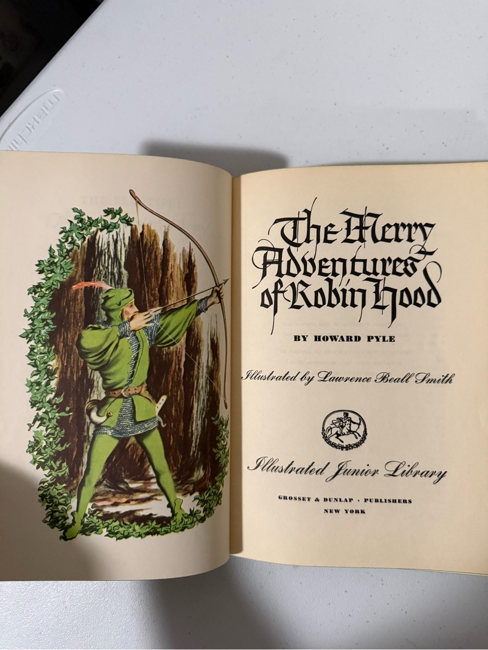 Vintage 1952 The Merry Adventures of Robin Hood by Howard Lyle